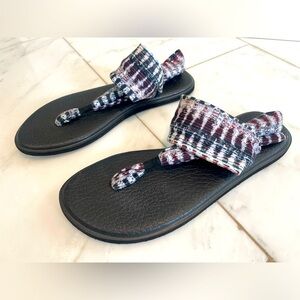Sanuk women’s 10 sling yoga mat flat sandals with stretch fabric closure EUC